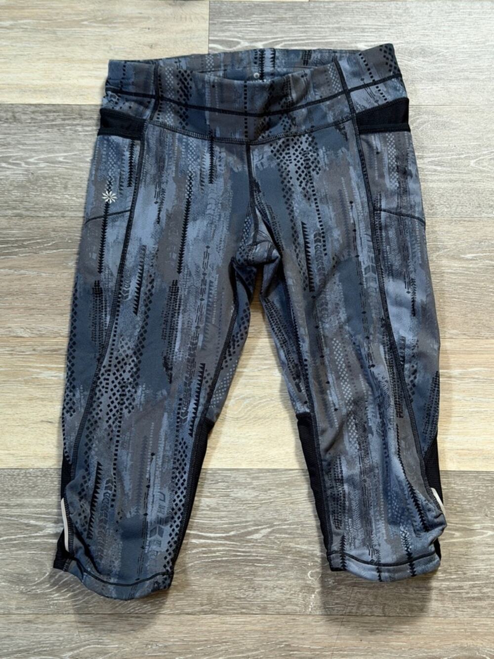 Athleta Cropped Leggings - Gray Black Print Small